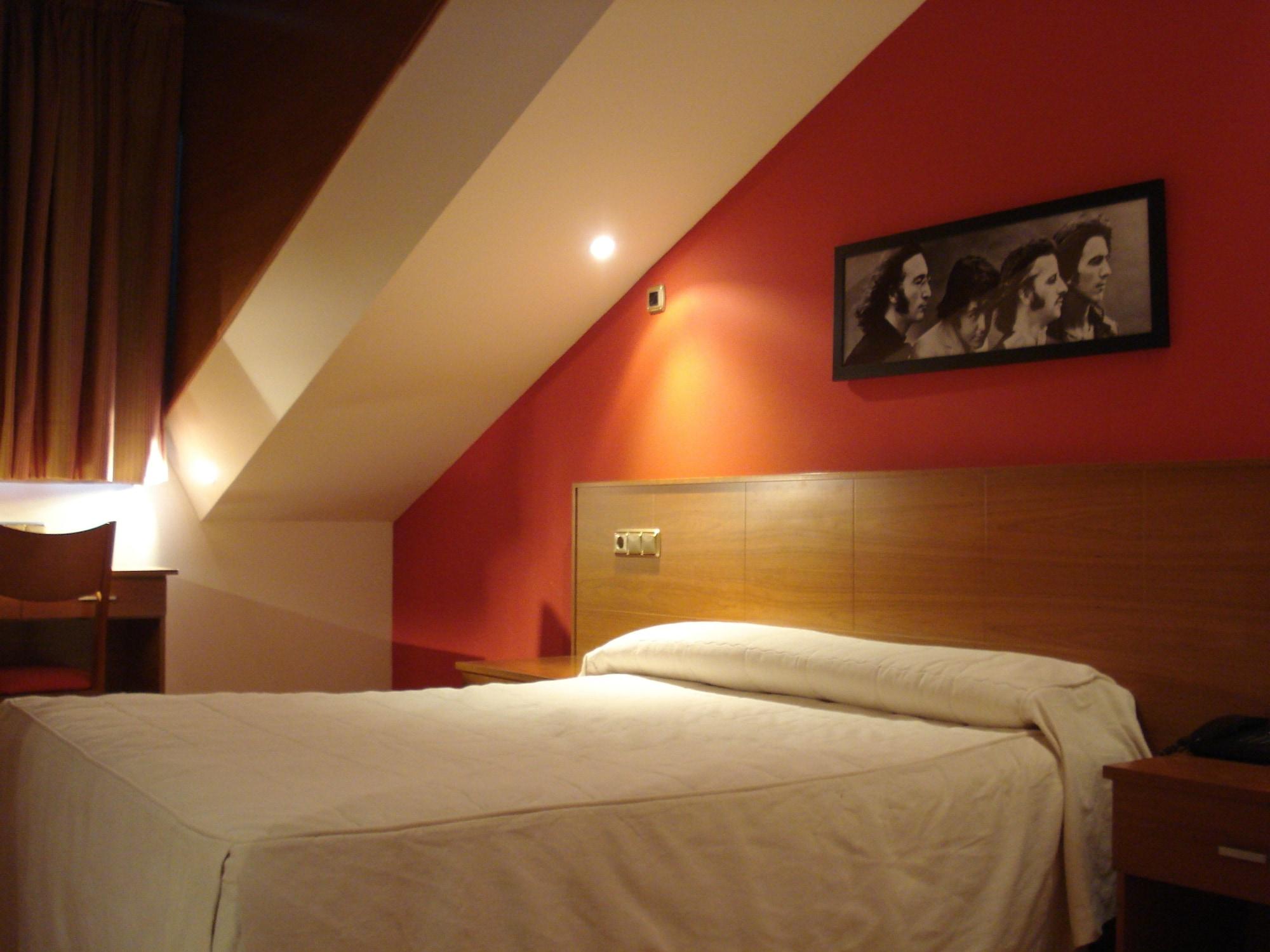 Hotel El Castillo Ponferrada Bagian luar foto