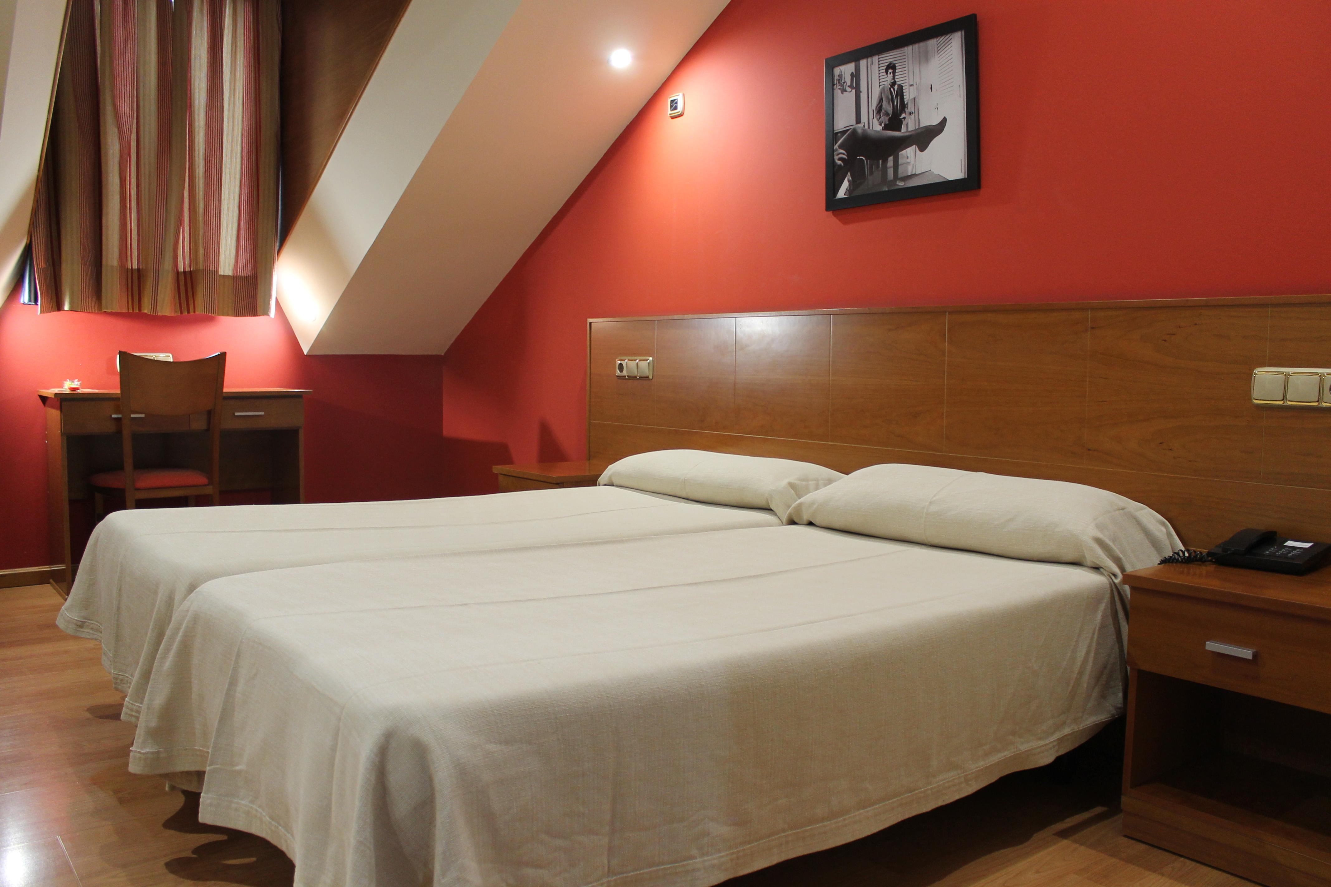 Hotel El Castillo Ponferrada Bagian luar foto