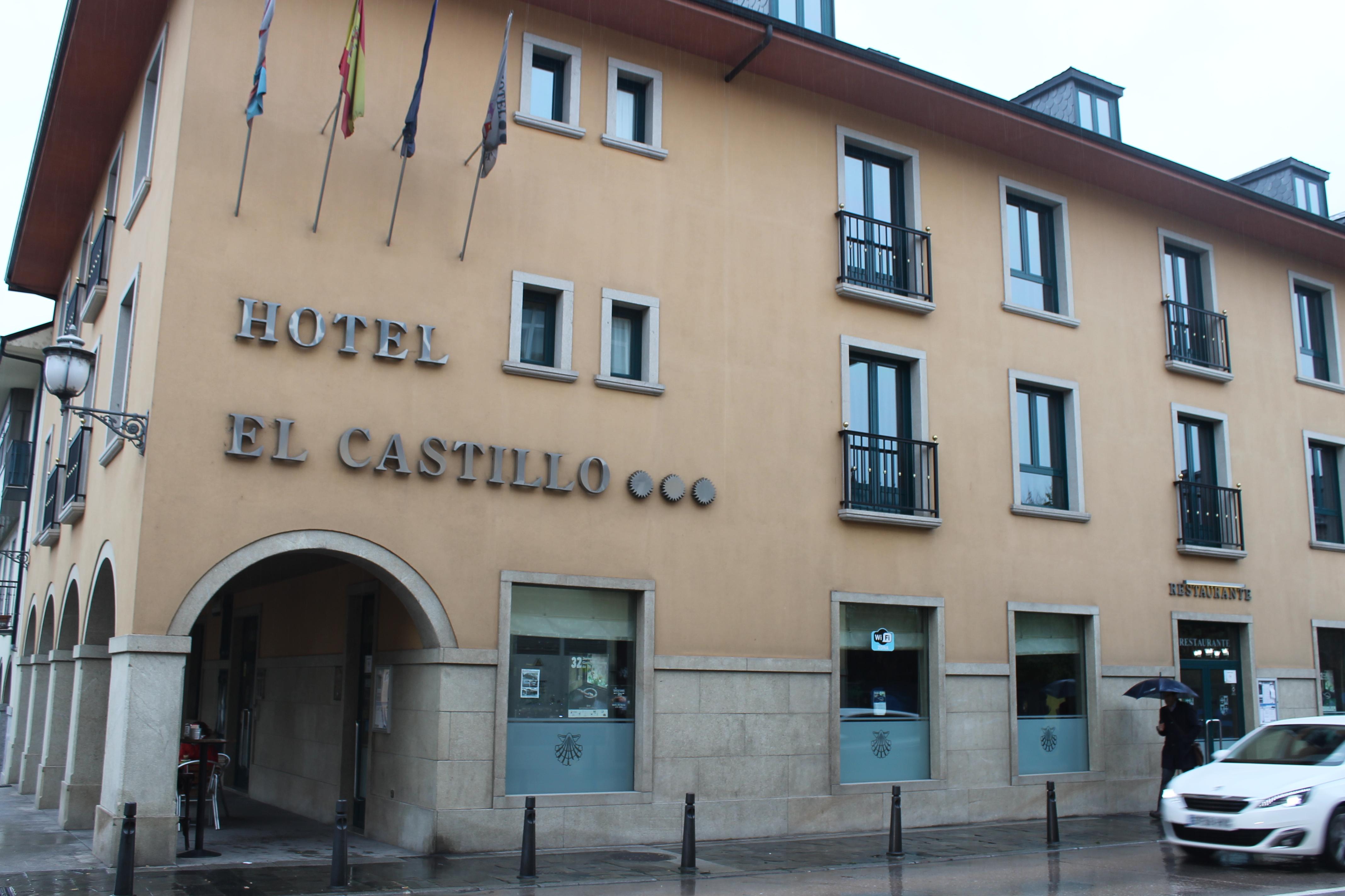 Hotel El Castillo Ponferrada Bagian luar foto