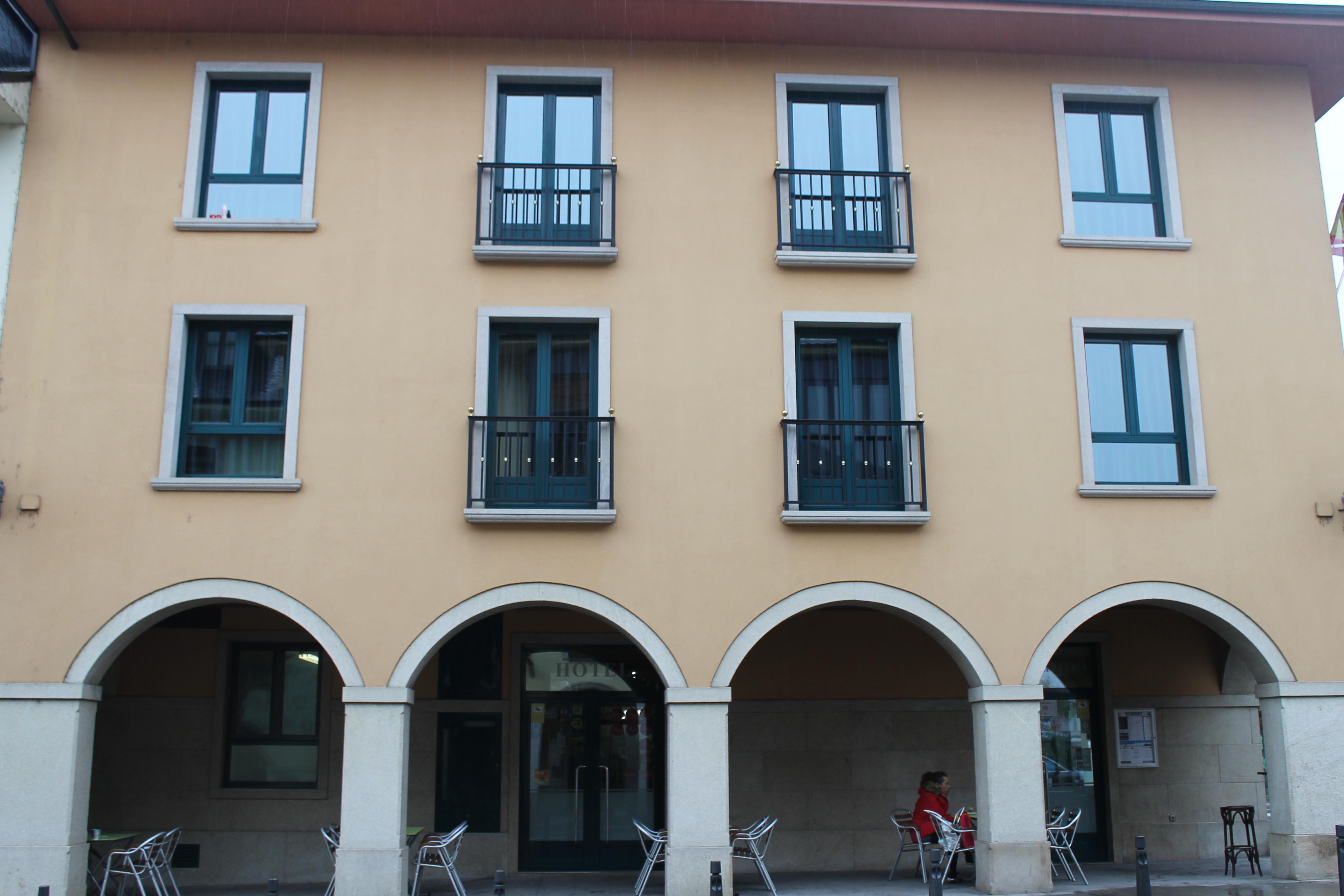 Hotel El Castillo Ponferrada Bagian luar foto