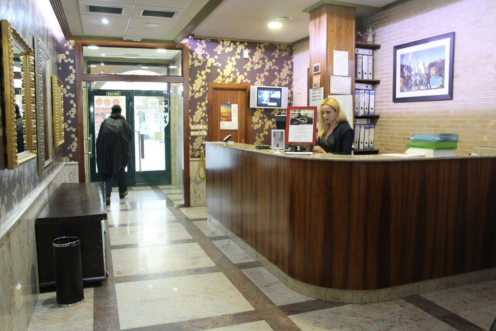 Hotel El Castillo Ponferrada Bagian luar foto