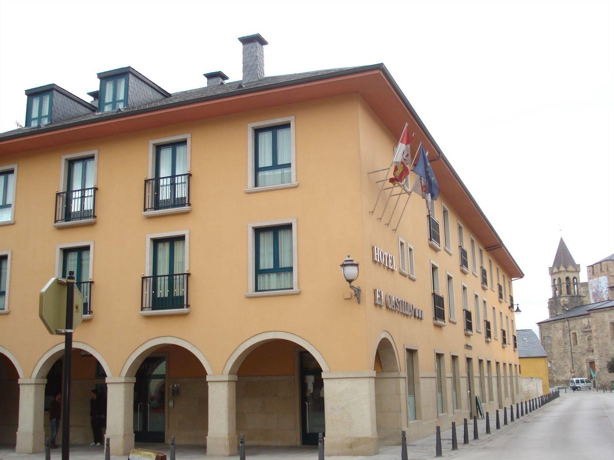 Hotel El Castillo Ponferrada Bagian luar foto