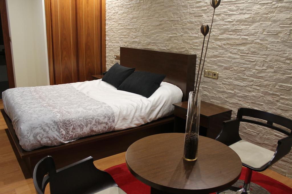 Hotel El Castillo Ponferrada Bagian luar foto
